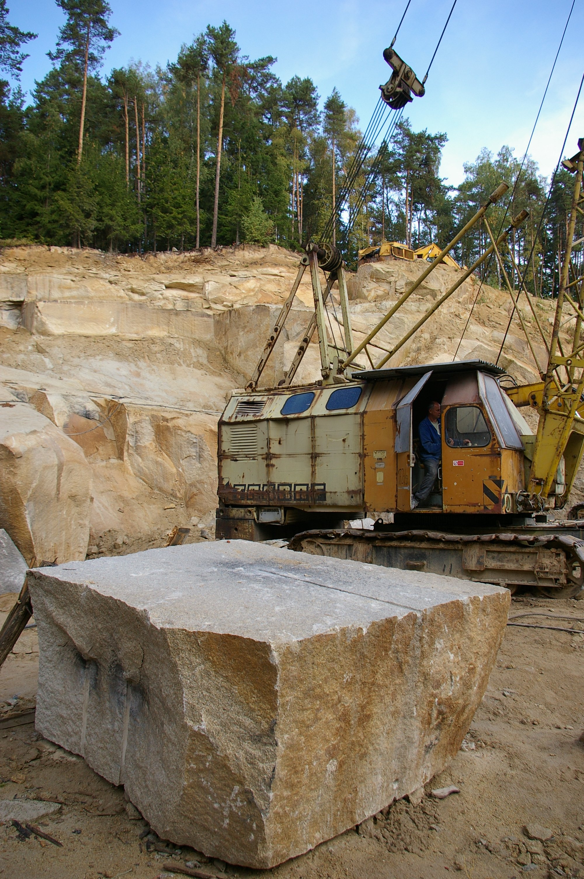 ms-mrakotin-blok-pro-mariansky-sloup-2008-005.jpg