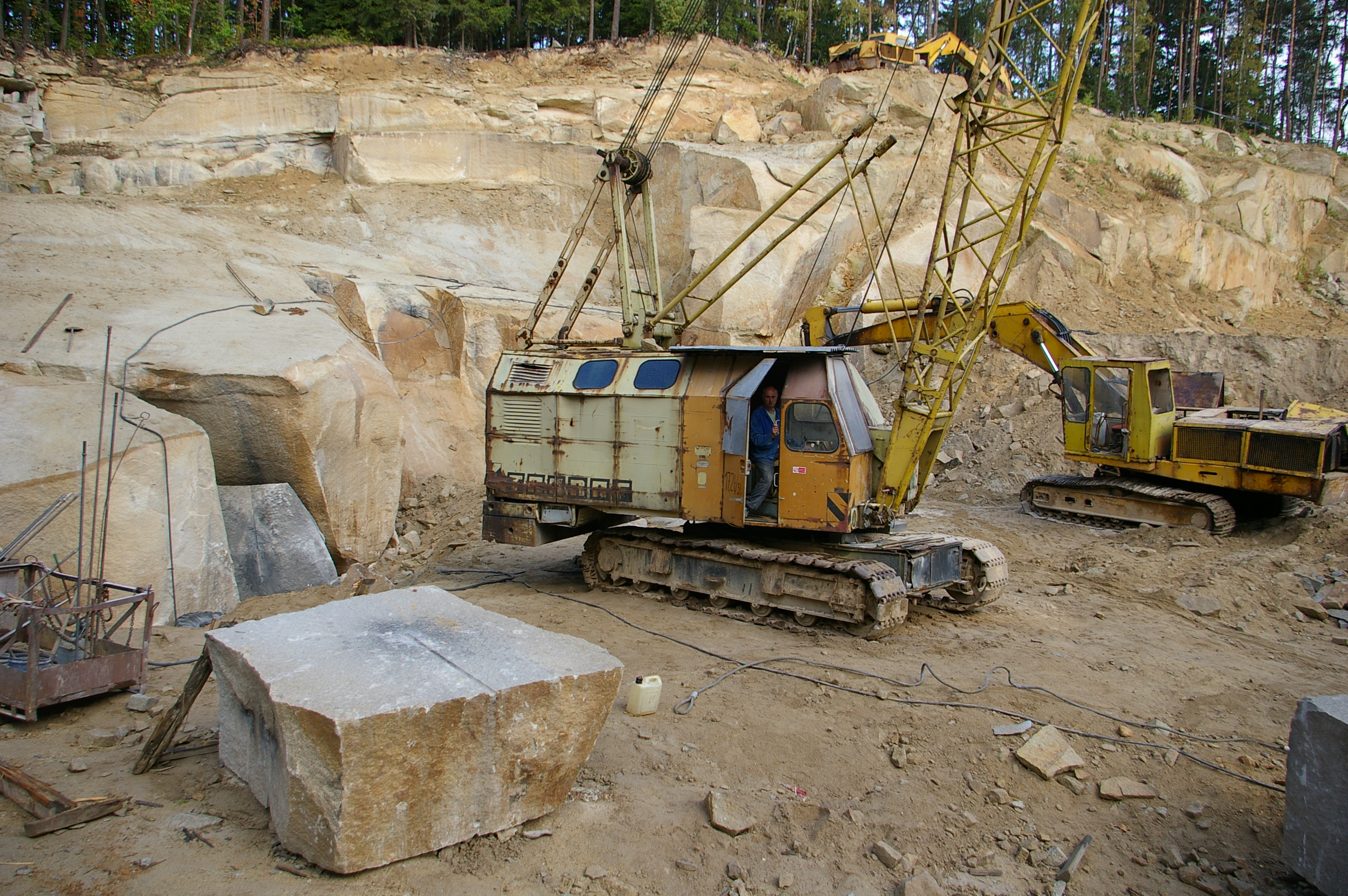 ms-mrakotin-blok-pro-mariansky-sloup-2008-007.jpg