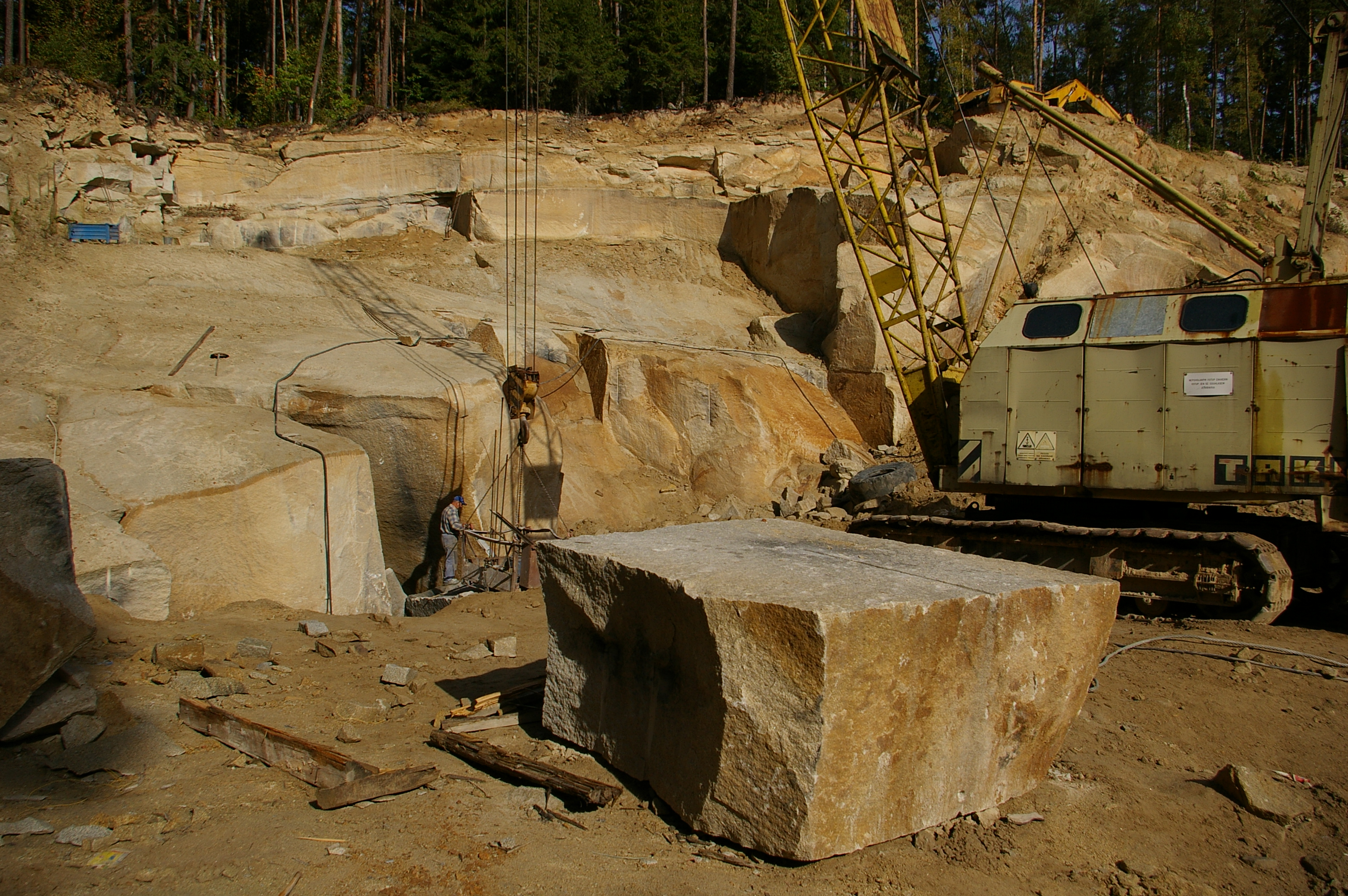 ms-mrakotin-blok-pro-mariansky-sloup-2008-012.jpg
