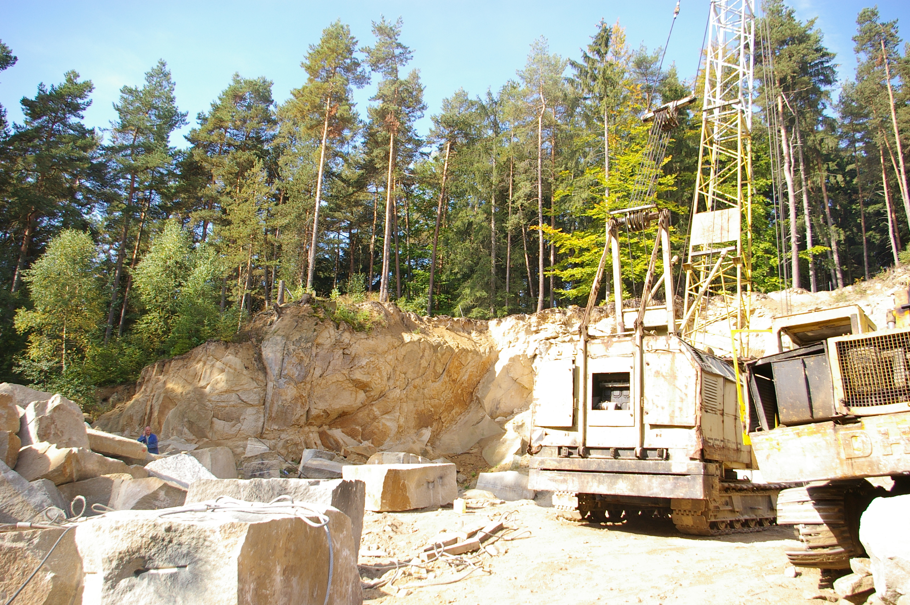 ms-mrakotin-blok-pro-mariansky-sloup-2008-015.jpg